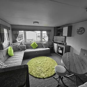  Holiday home Lovely 3 Bed Caravan Near To 5 Star Reviews